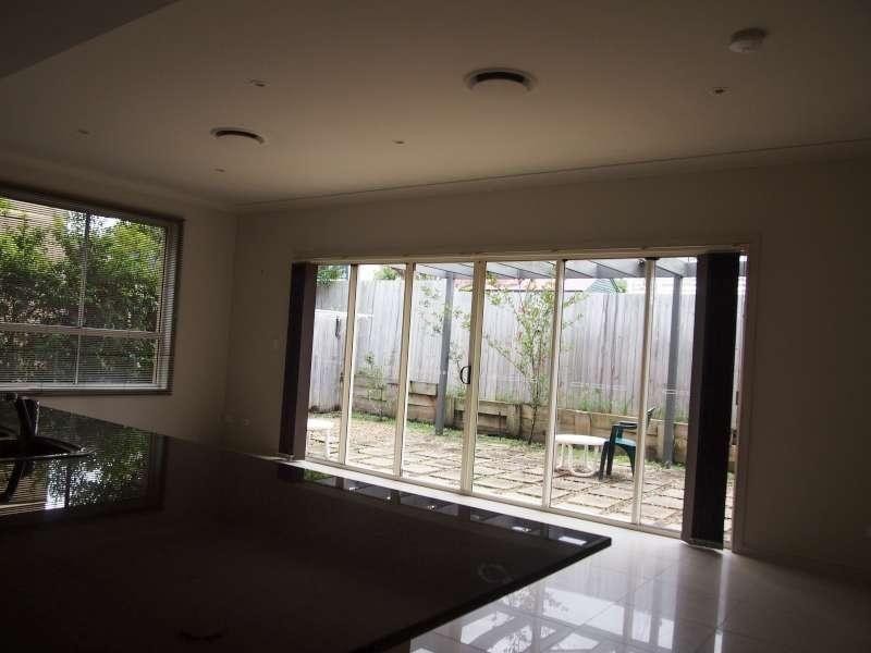 2/18 Minnie Street, Southport QLD 4215