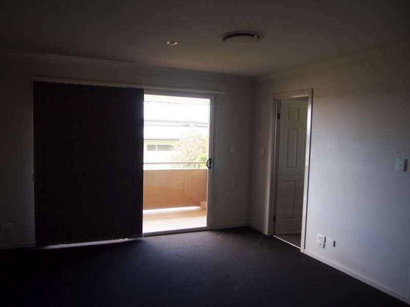 2/18 Minnie Street, Southport QLD 4215