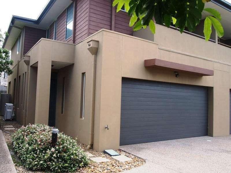 2/18 Minnie Street, Southport QLD 4215
