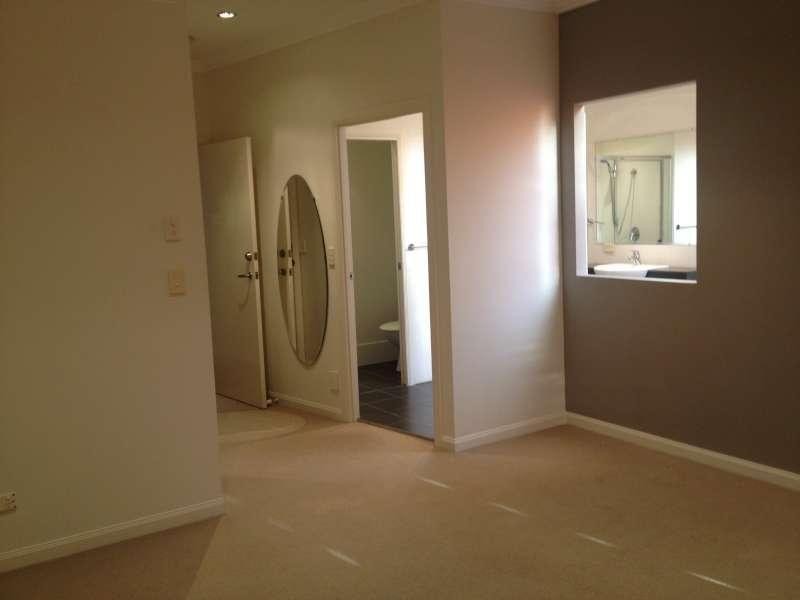 2/3 The Links, Robina QLD 4226