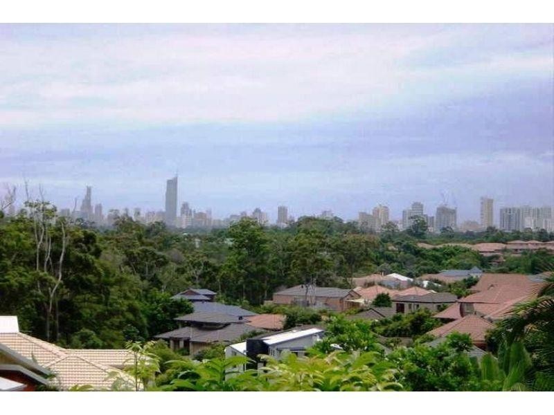 2/3 The Links, Robina QLD 4226