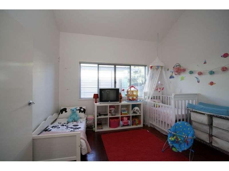 25a Hipwood Street, Norman Park QLD 4170