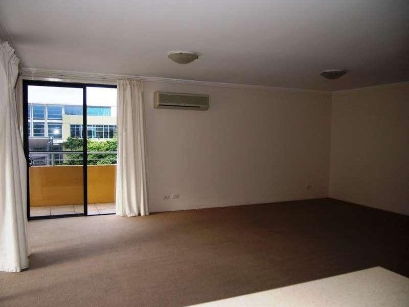 8/201 Varsity Parade, Varsity Lakes QLD 4227