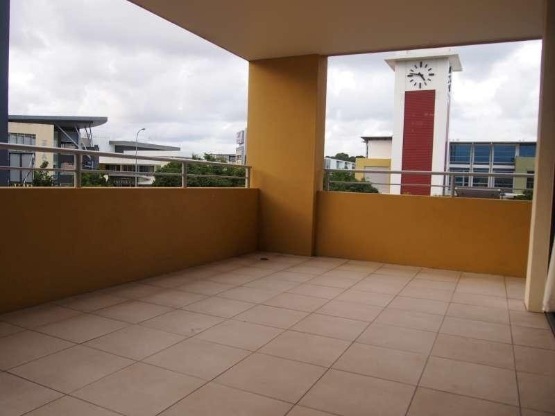 8/201 Varsity Parade, Varsity Lakes QLD 4227