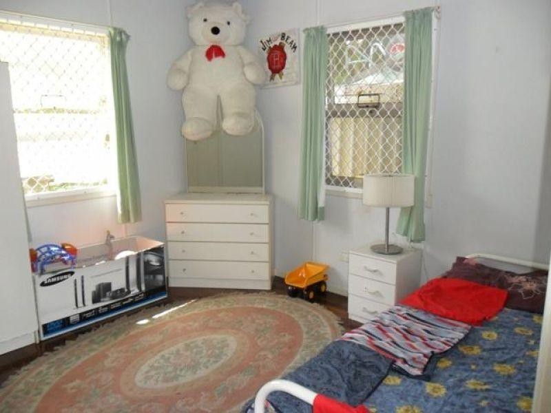 2/8 Teresa Easement, Labrador QLD 4215