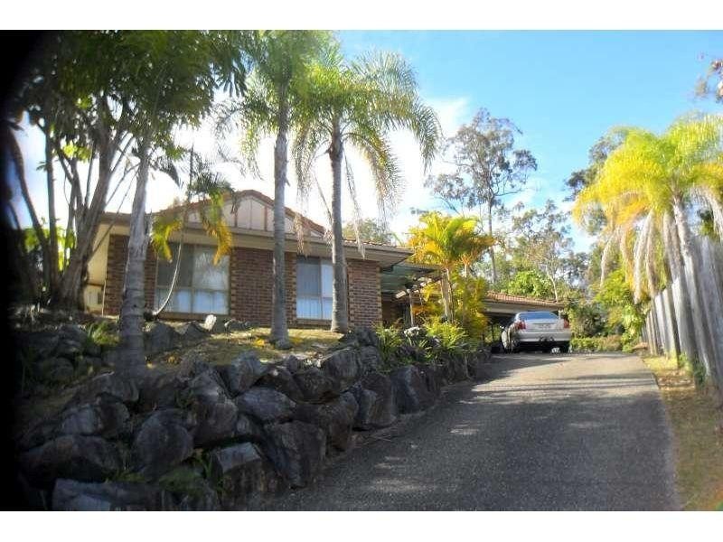 13 Yarraglen Place, Arundel QLD 4214