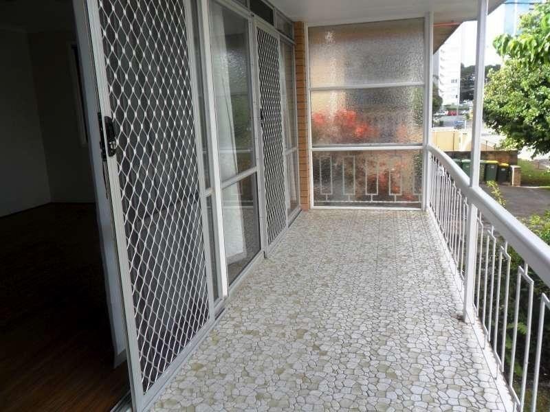 4/26 Leonard Avenue, Surfers Paradise QLD 4217