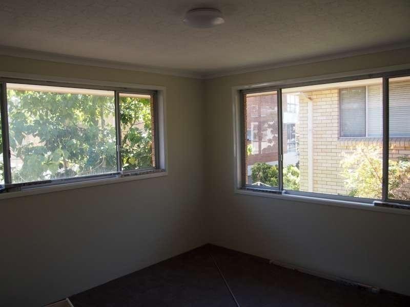 4/26 Leonard Avenue, Surfers Paradise QLD 4217