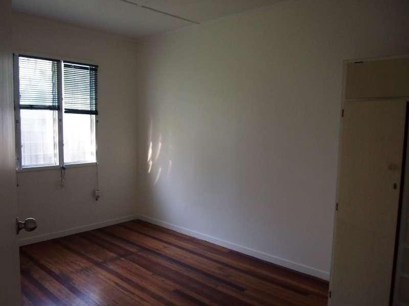 4 Kerry Place, Southport QLD 4215