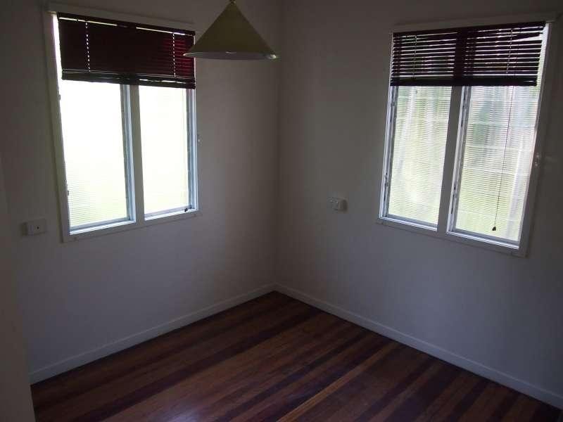 4 Kerry Place, Southport QLD 4215