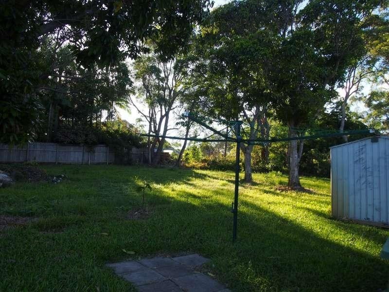 4 Kerry Place, Southport QLD 4215