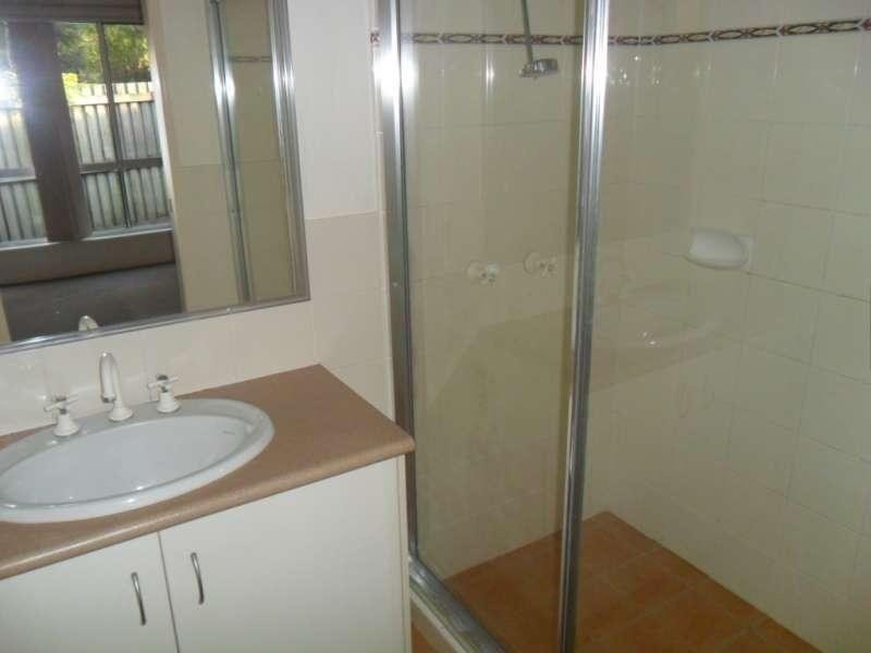 32 Madasin Close, Arundel QLD 4214