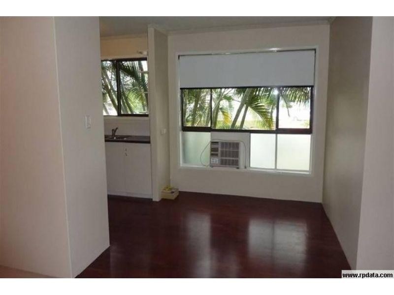 1/2913 Gold Coast Highway, Surfers Paradise QLD 4217