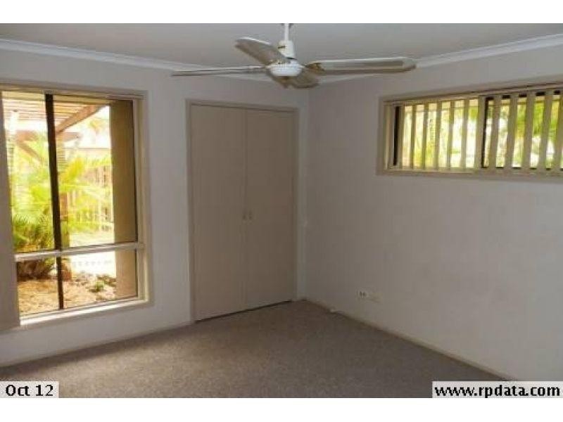 1/25 Telopea Street, Labrador QLD 4215