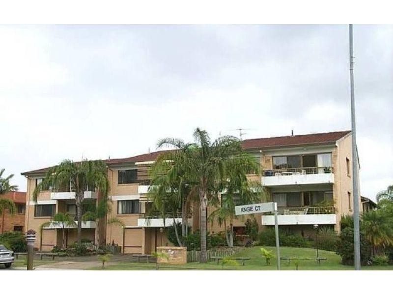 3/1 Angie Court, Mermaid Waters QLD 4218