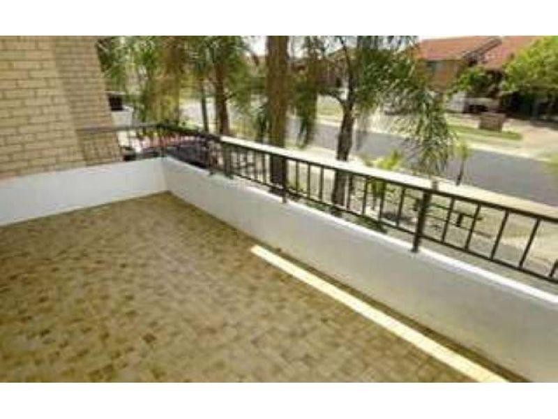 3/1 Angie Court, Mermaid Waters QLD 4218