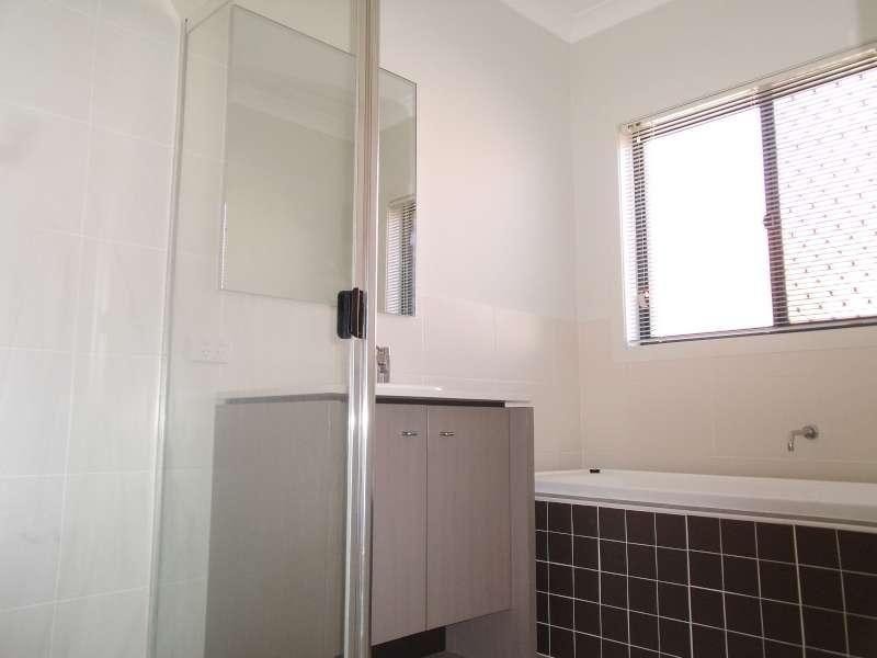 44 Stringybark Place, Molendinar QLD 4214