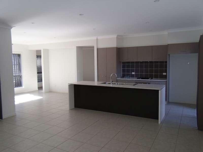 44 Stringybark Place, Molendinar QLD 4214