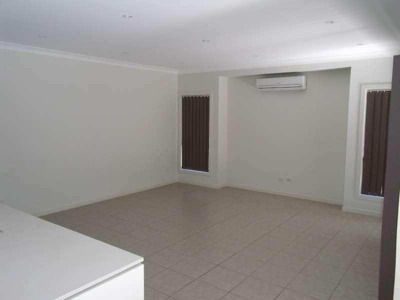 44 Stringybark Place, Molendinar QLD 4214