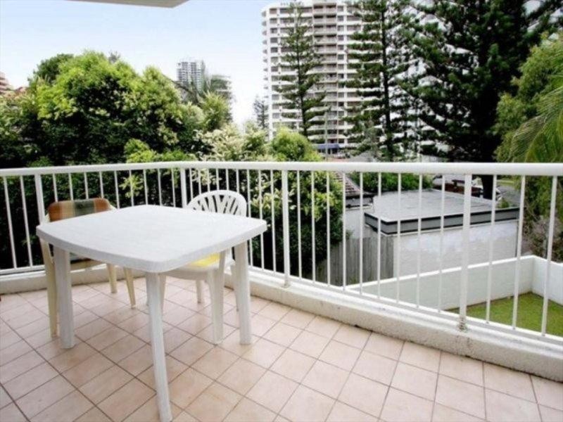 6/65 Old Burliegh Road, Broadbeach QLD 4218
