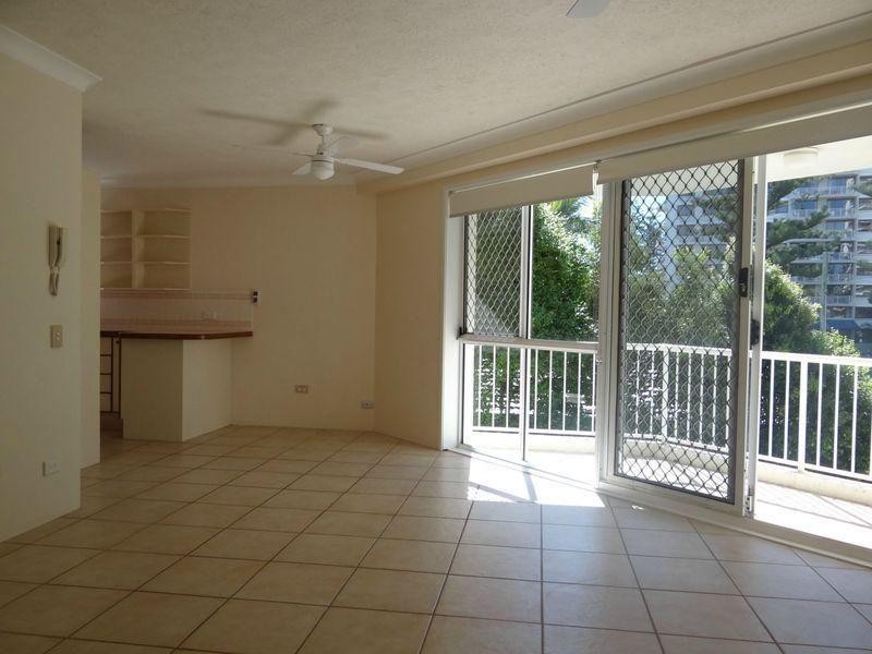 6/65 Old Burliegh Road, Broadbeach QLD 4218