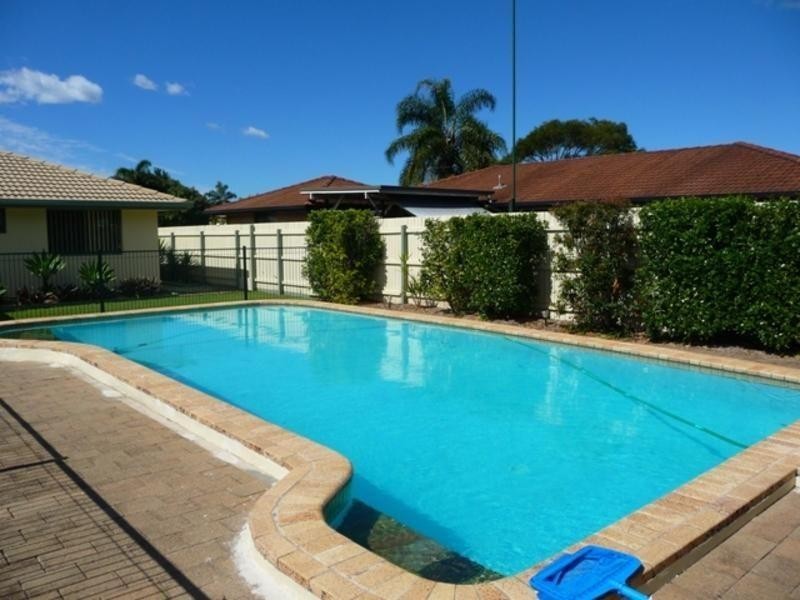42 Doreen Drive, Coombabah QLD 4216