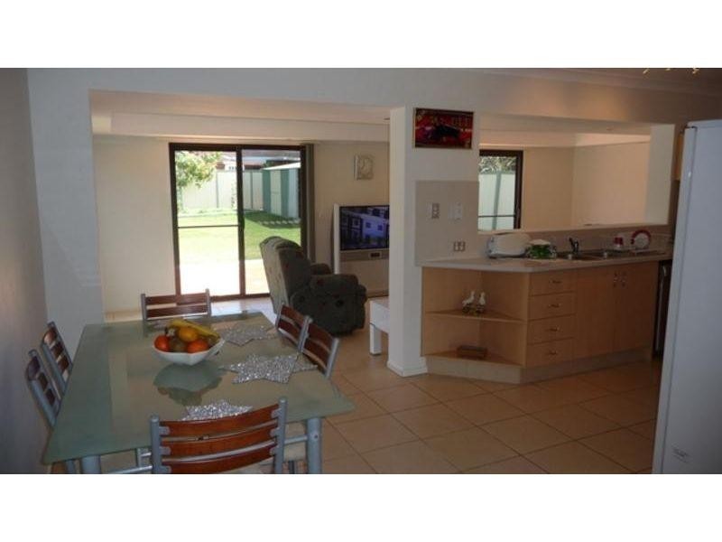 42 Doreen Drive, Coombabah QLD 4216