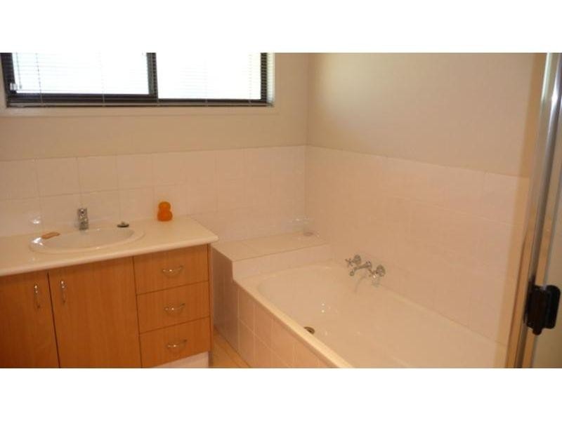 42 Doreen Drive, Coombabah QLD 4216