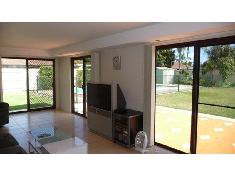 42 Doreen Drive, Coombabah QLD 4216