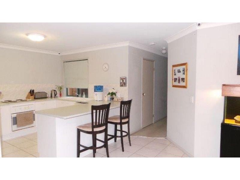 2/110 Greenacre Drive, Parkwood QLD 4214