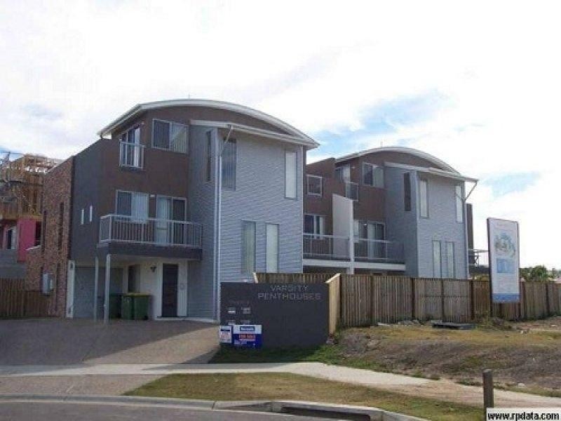 3C/20 Tourangeau Crescent, Varsity Lakes QLD 4227
