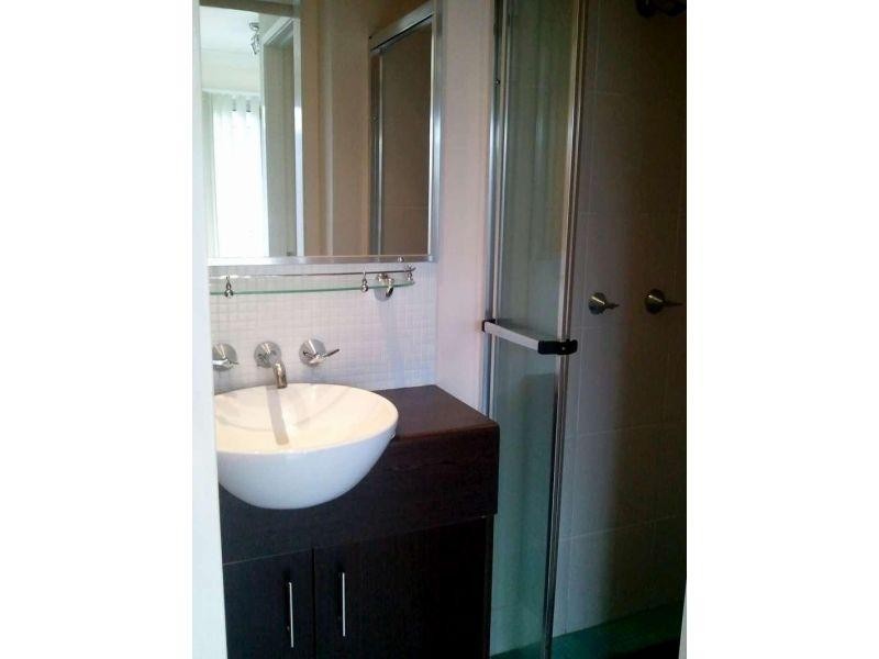 3C/20 Tourangeau Crescent, Varsity Lakes QLD 4227