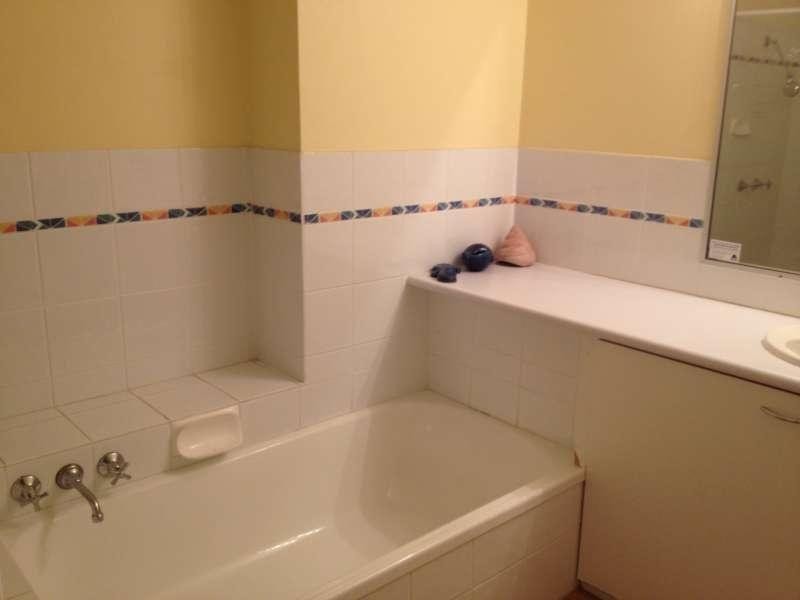 11/20 Old Burleigh Road, Broadbeach QLD 4218