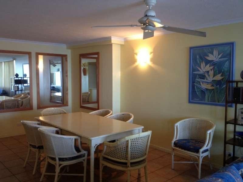 11/20 Old Burleigh Road, Broadbeach QLD 4218