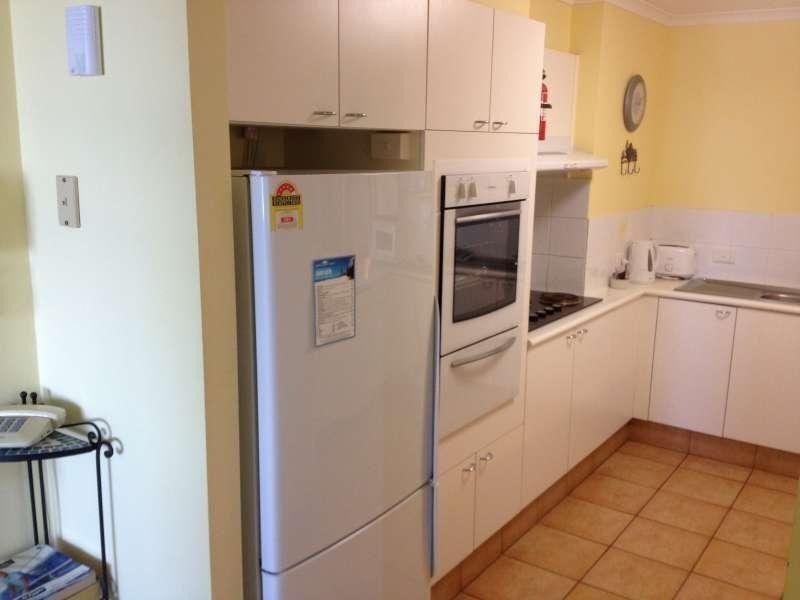 11/20 Old Burleigh Road, Broadbeach QLD 4218