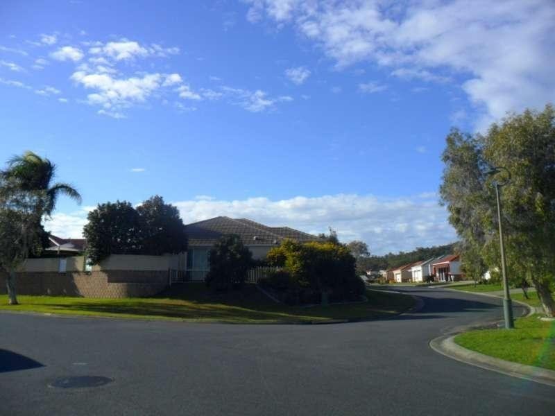 37 Christina Ryan Way, Arundel QLD 4214