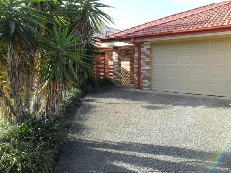 1/7 Maidenhair Place, Robina QLD 4226