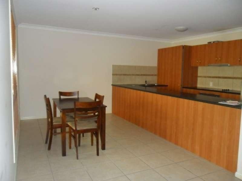 1/7 Maidenhair Place, Robina QLD 4226