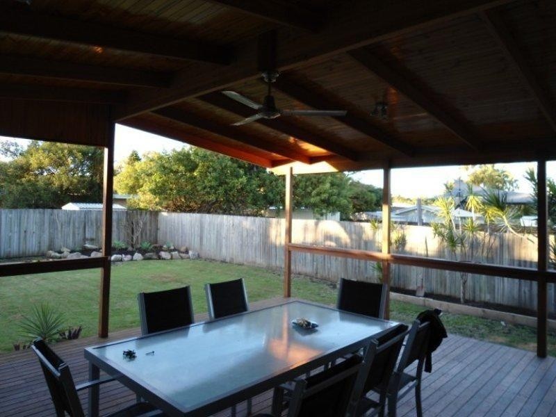 15 Nambur Street, Runaway Bay QLD 4216
