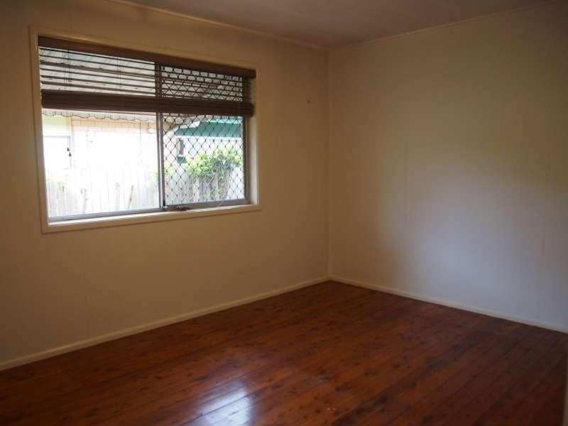 15 Nambur Street, Runaway Bay QLD 4216