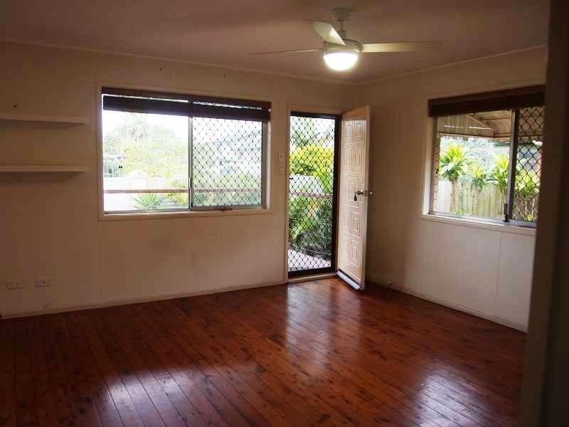 15 Nambur Street, Runaway Bay QLD 4216