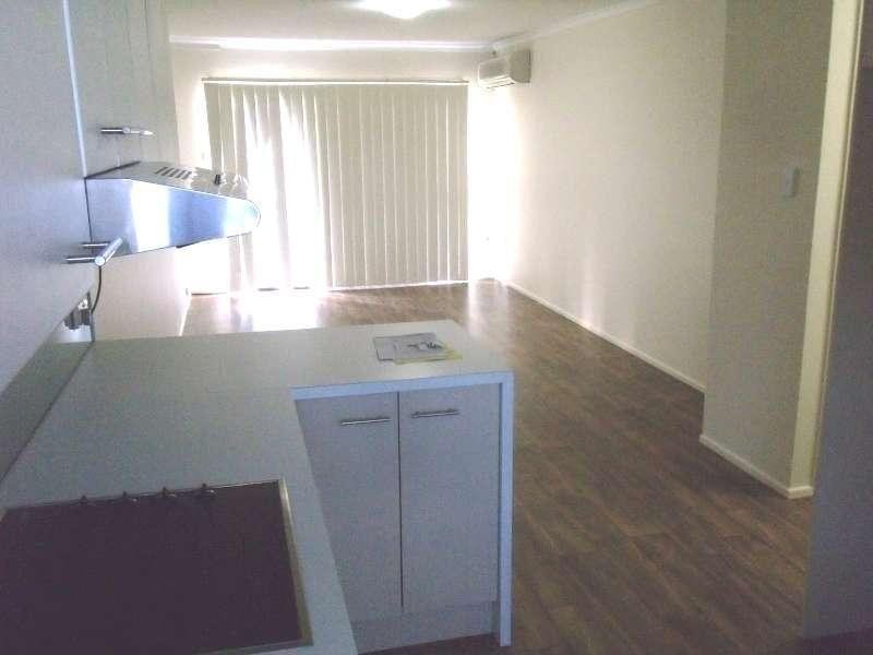 6/17 Middle Street, Labrador QLD 4215