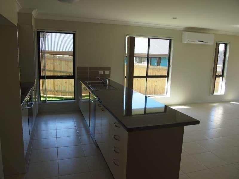 6 Oscar Close, Ormeau QLD 4208