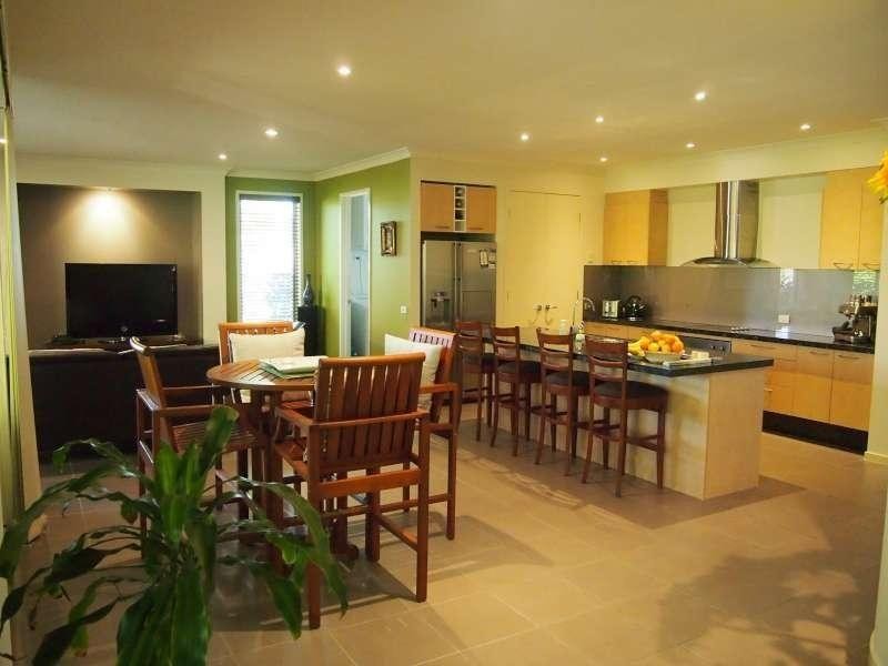 11 Yamba Street, Pacific Pines QLD 4211