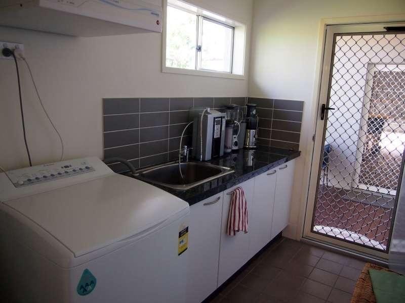 11 Yamba Street, Pacific Pines QLD 4211