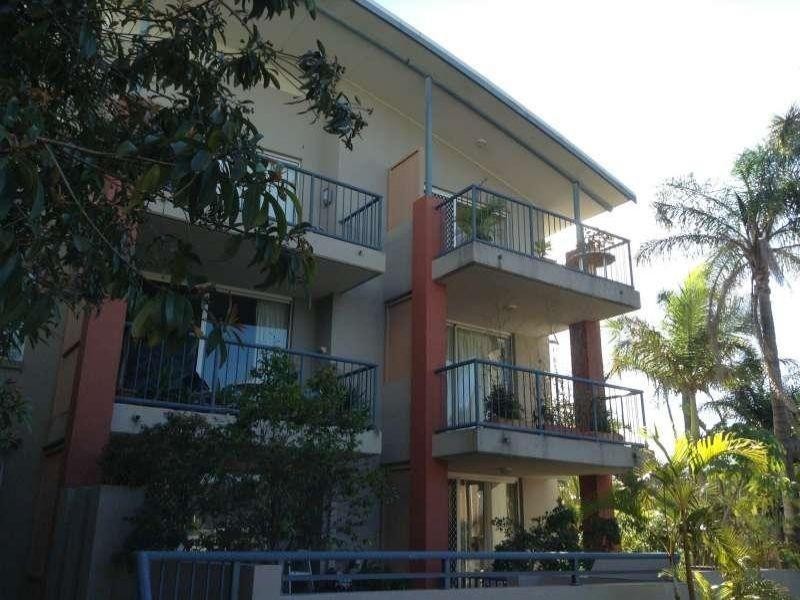 11/98-100 Petrel Avenue, Mermaid Beach QLD 4218