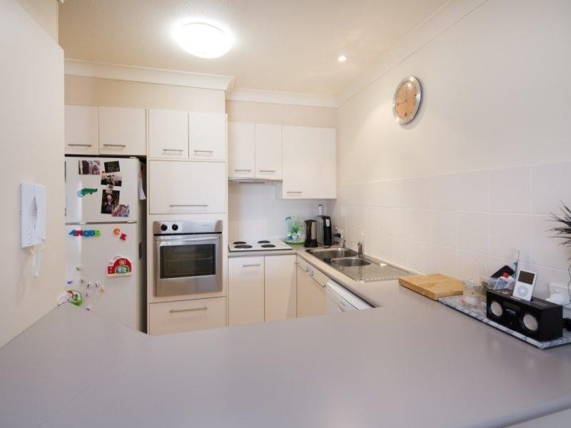 50/37 Bayview Street, Runaway Bay QLD 4216