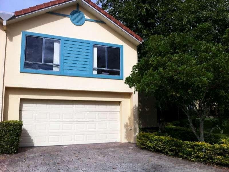 115/125 Santa Cruz Boulevard, Clear Island Waters QLD 4226