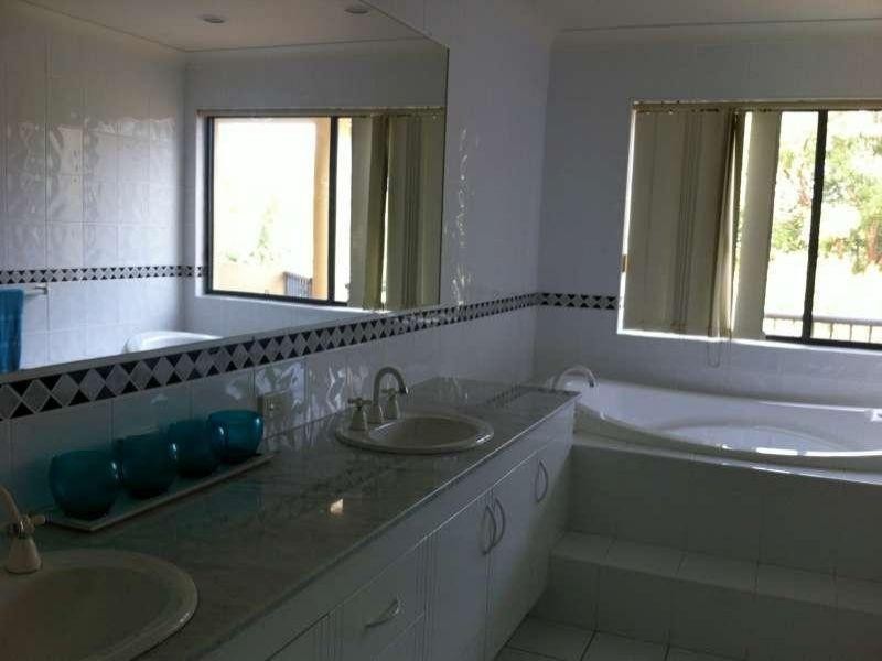 115/125 Santa Cruz Boulevard, Clear Island Waters QLD 4226