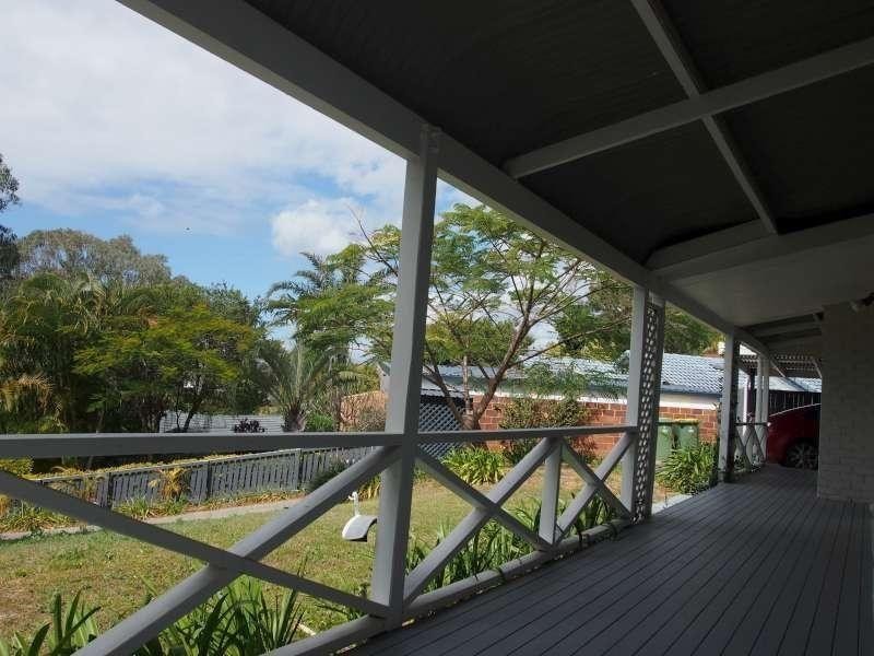 6 Cobram Place, Helensvale QLD 4212